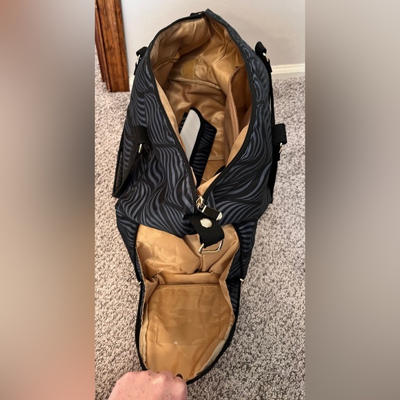 Large Nursing/Pump Bag - Picture 2 of 8